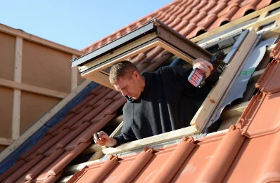Pose de fenêtres de toit Velux à Froidevaux